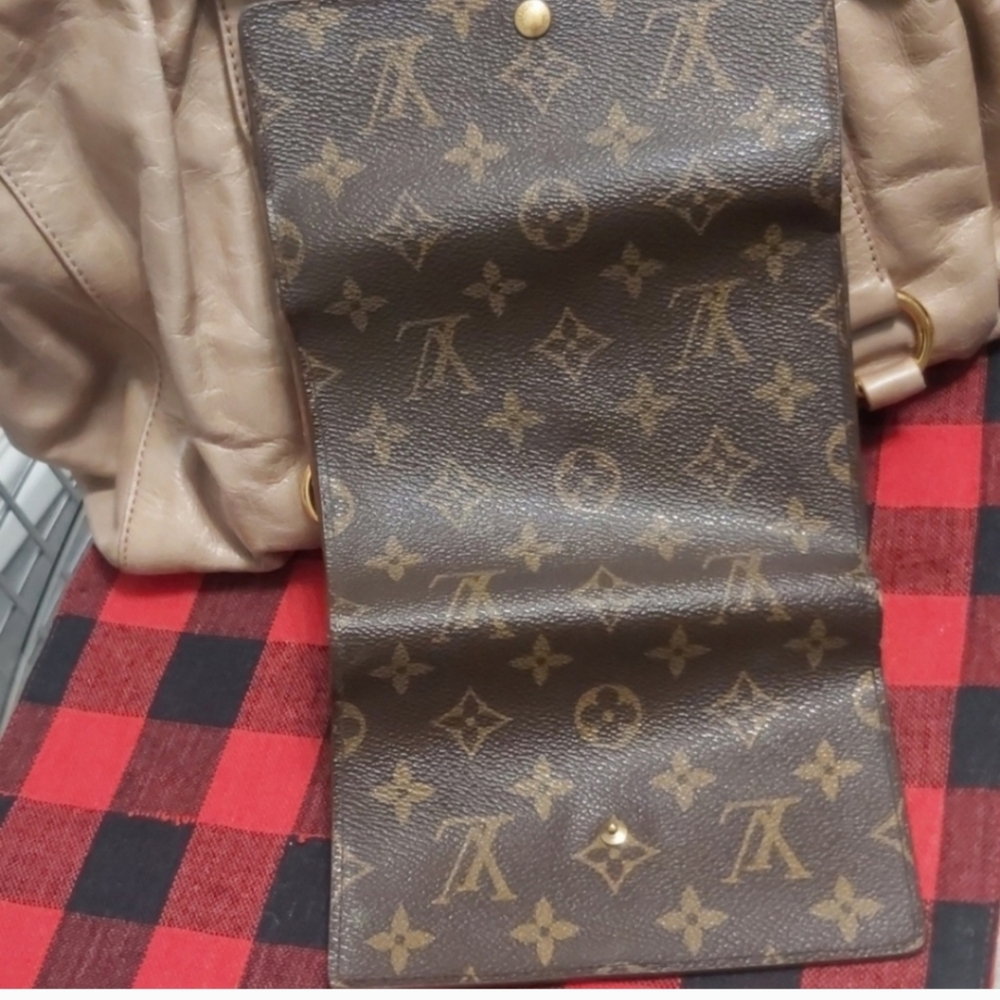 Louis Vuitton Monogram Tresor Wallet - Picture 6 of 14